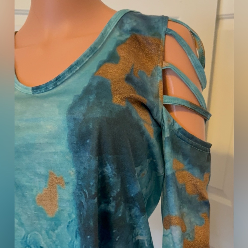 CBR Oceanic Tie-Dye Long Sleeve Top 
New with tags